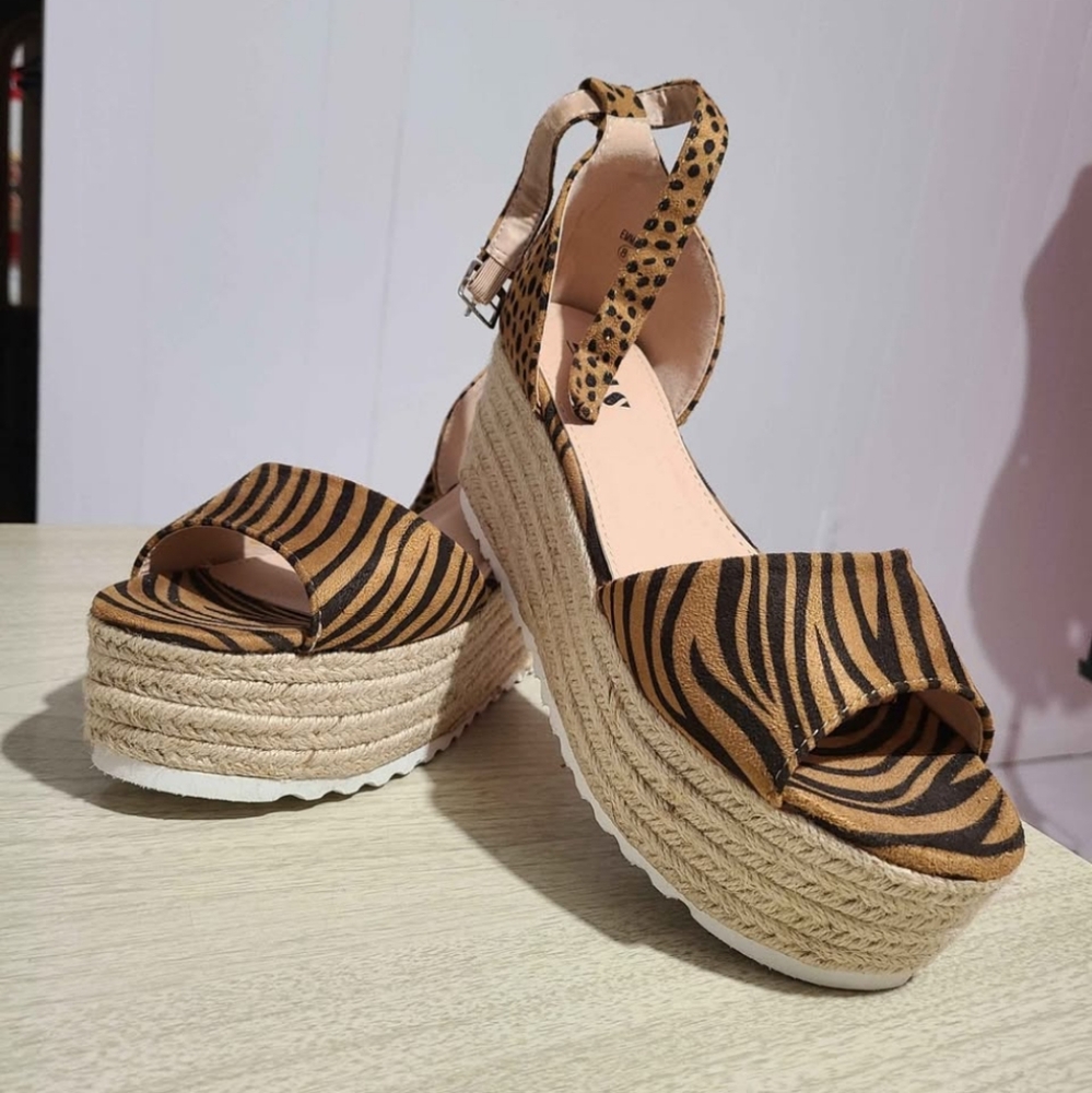 Leopard Print Platform Sandals